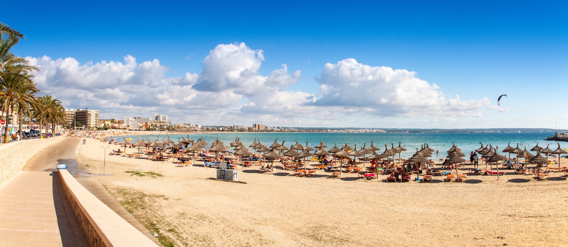Playa de Palma badplaats met lang strand en boulevard